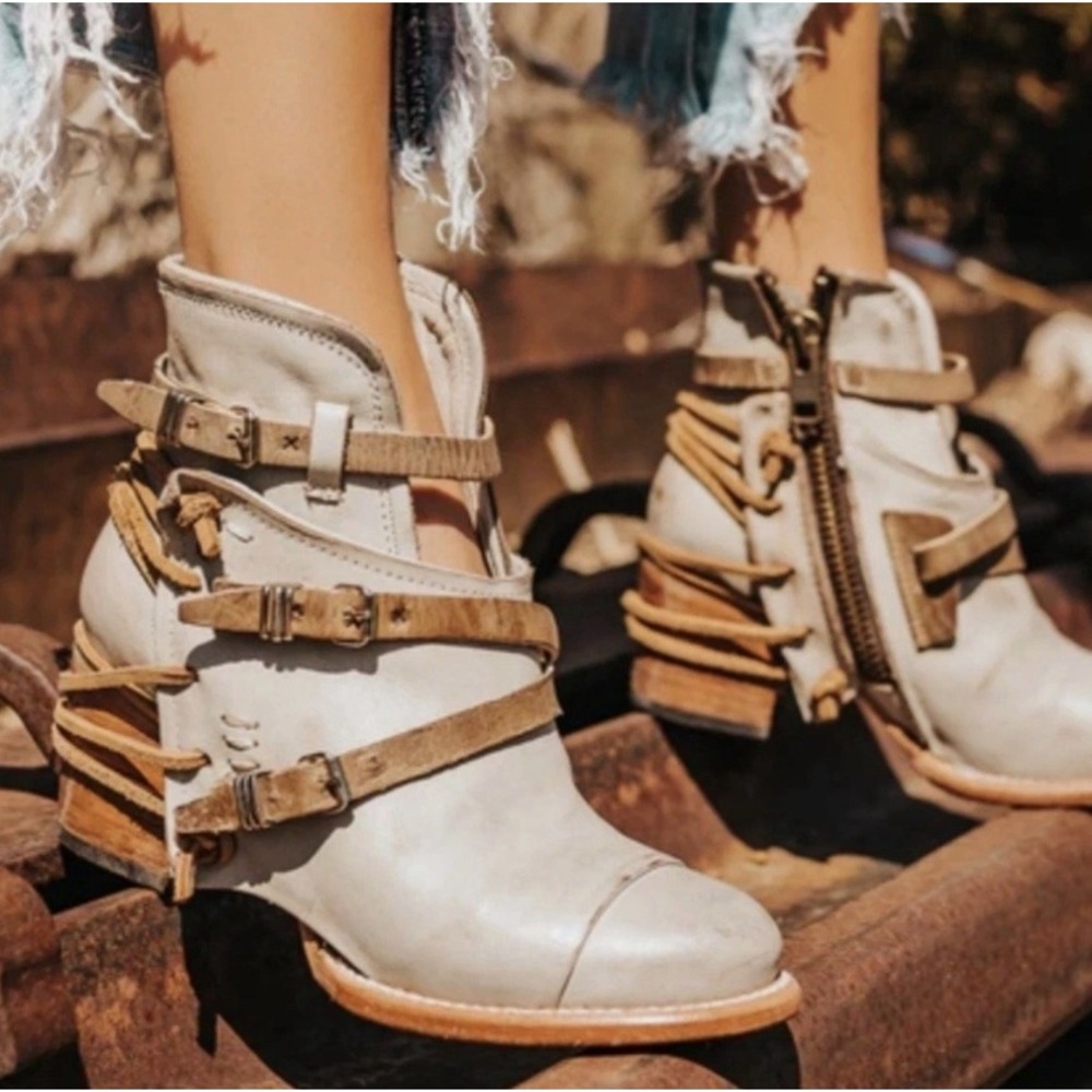 Freebird Crue Ankle Boots Ivory Leather Multi Buckle Straps Womens 7